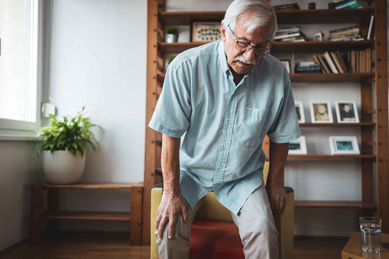 Featured image for “Recognizing the Early Signs of Mobility Challenges in Older Adults”
